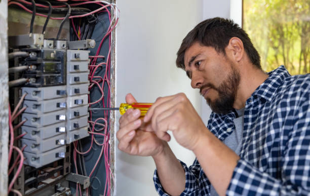 Best Circuit Breaker Repair  in Benton City, WA